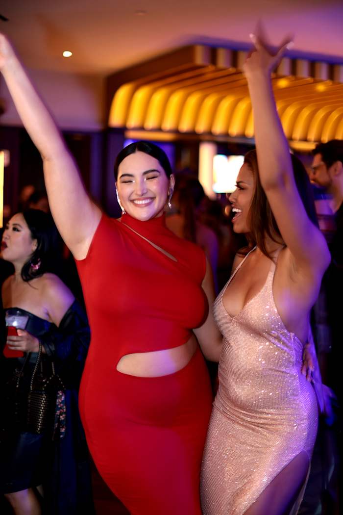 SI Swimsuit 2022 cover model Yumi Nu with 2021 cover model Leyna Bloom.